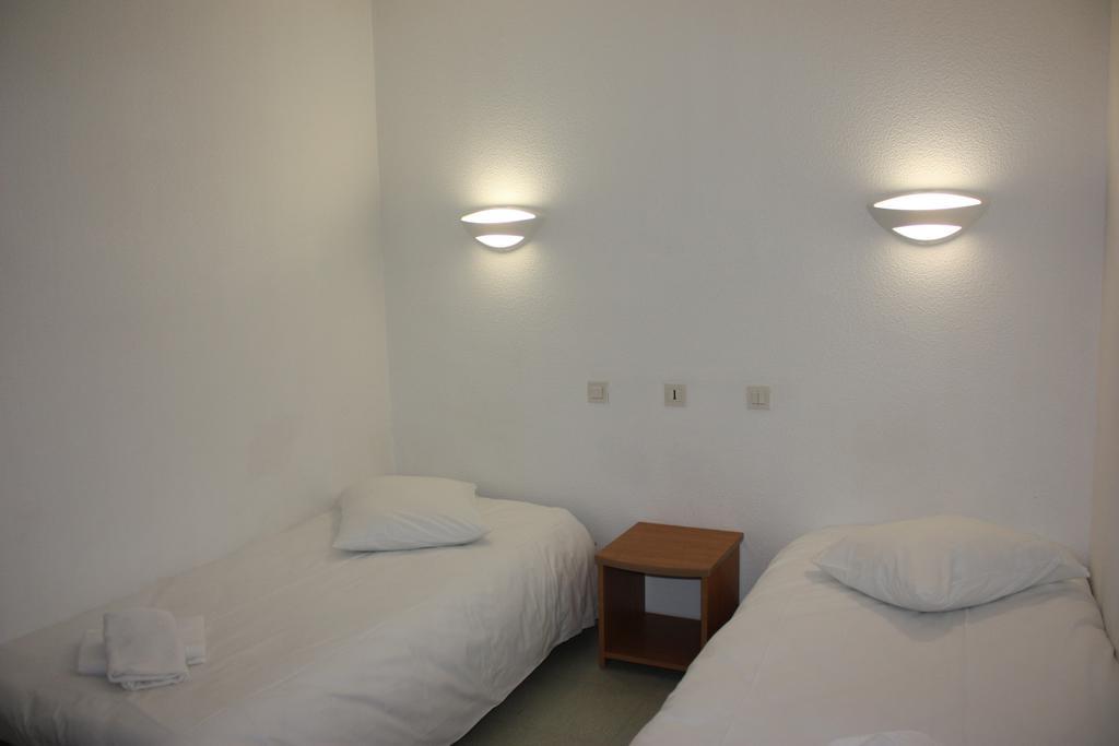 Hotel Vallee Bleue Montalieu-Vercieu Kültér fotó