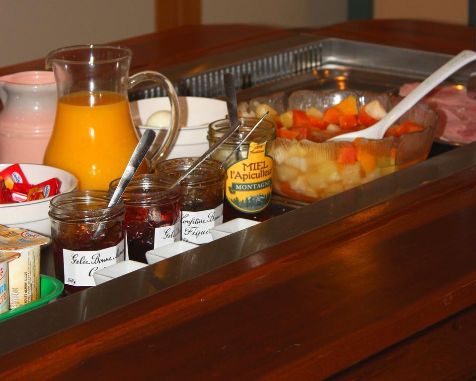 Hotel Vallee Bleue Montalieu-Vercieu Kültér fotó
