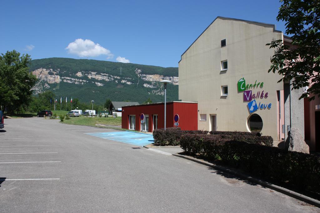 Hotel Vallee Bleue Montalieu-Vercieu Kültér fotó