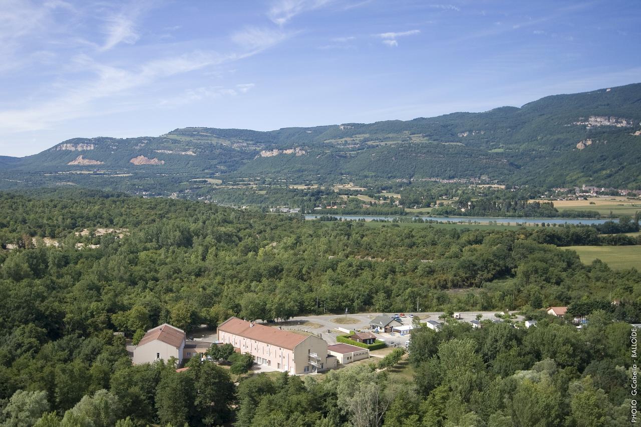 Hotel Vallee Bleue Montalieu-Vercieu Kültér fotó